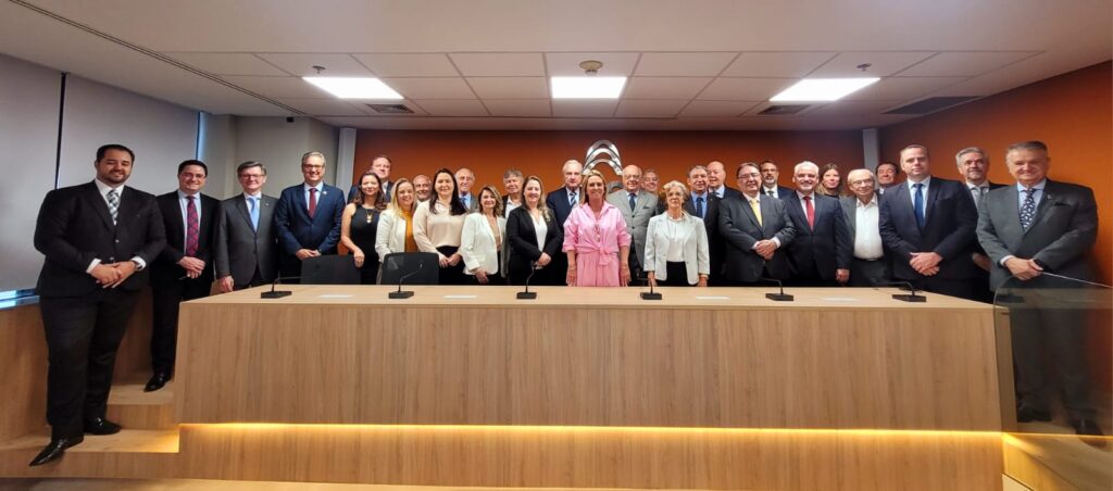 Representantes de entidades em Brasília com o presidente do Senado Rodrigo Pacheco