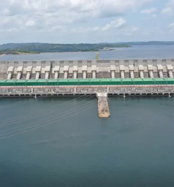 A Usina Hidrelétrica de Belo Monte é uma usina hidrelétrica brasileira da bacia do Rio Xingu, próximo ao município de Altamira, no norte do estado Pará