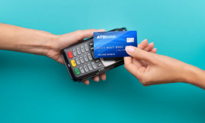 cartão de crédito com aproximação; pagamentos com cartões