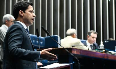 Senador Rodrigo Cunha, relator do Desenrola, que incluiu limite nos juros do rotativo do cartão de crédito