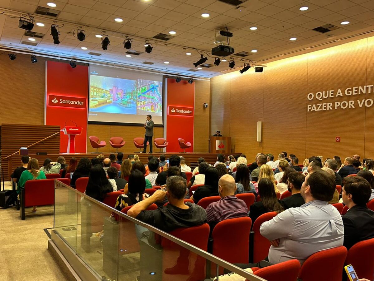 Auditório do evento pós-NRF da Goakira Omnibiz