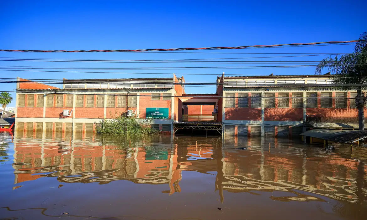 enchentes no Rio Grande do Sul