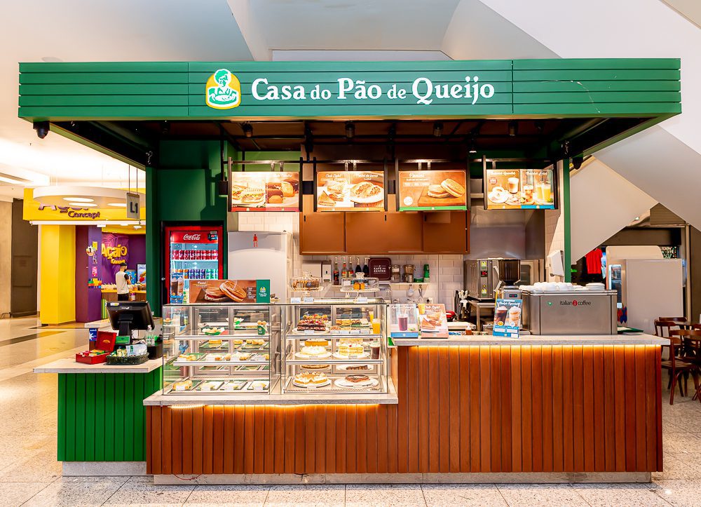 Unidade da Casa do Pão de Queijo no Itajaí Shopping, em Santa Catarina