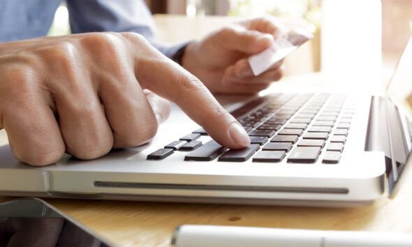 PPC (pay per click); plataformas de e-commerce