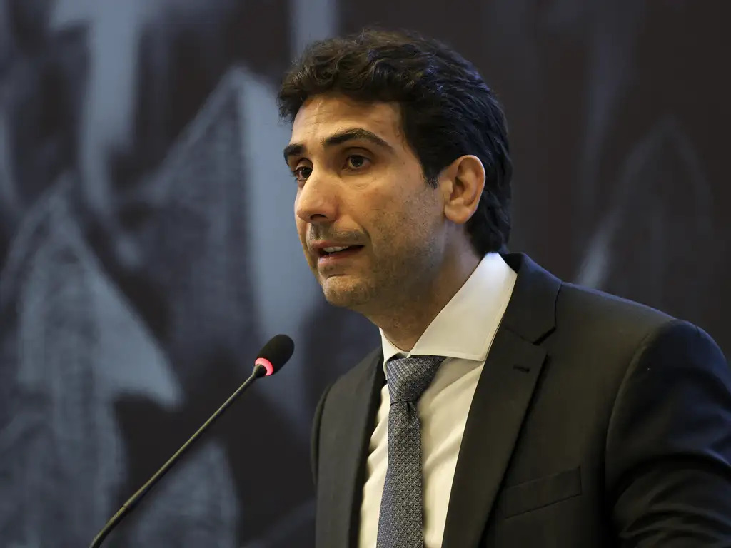 Gabriel Galípolo, presidente do Banco Central, fala sobre Pix parcelado