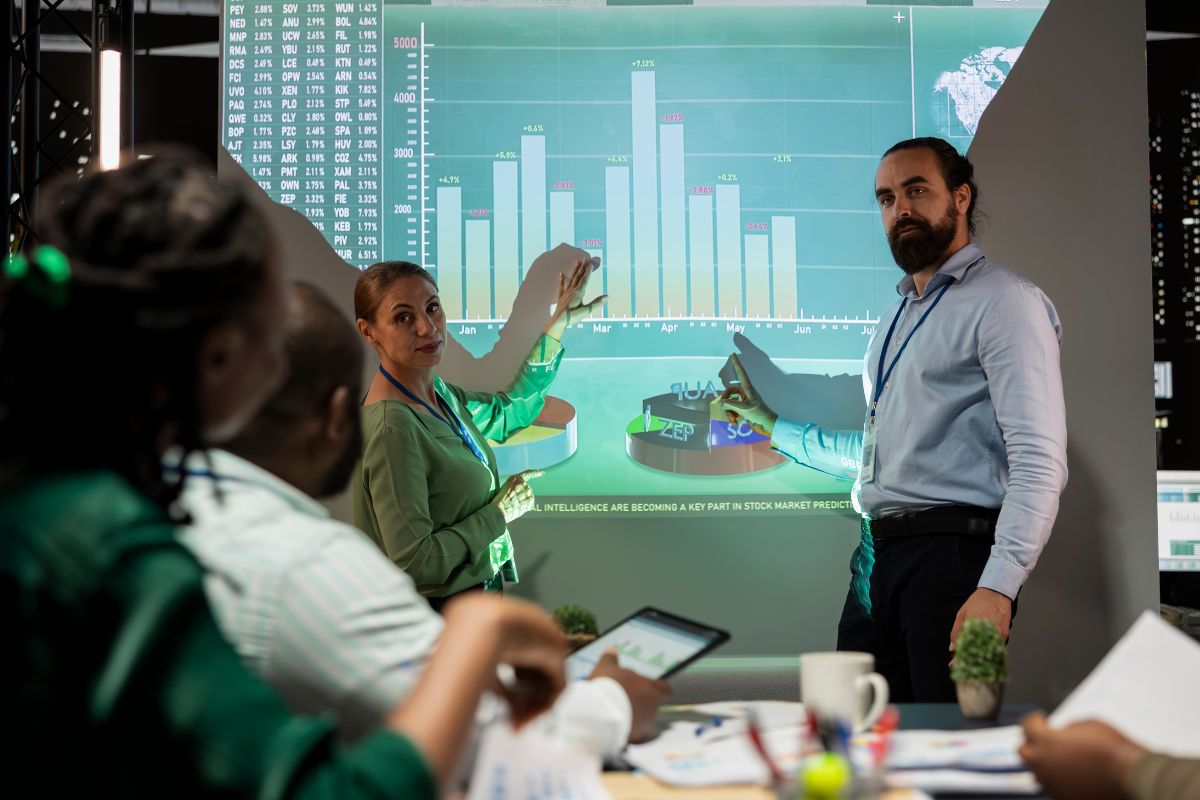 IA aplicada ao desenvolvimento de projetos rollout para franquias