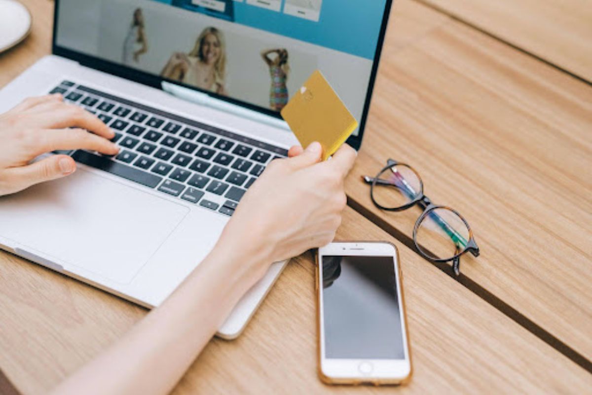 Fraudes no e-commerce sobem para 42%; saiba como se proteger