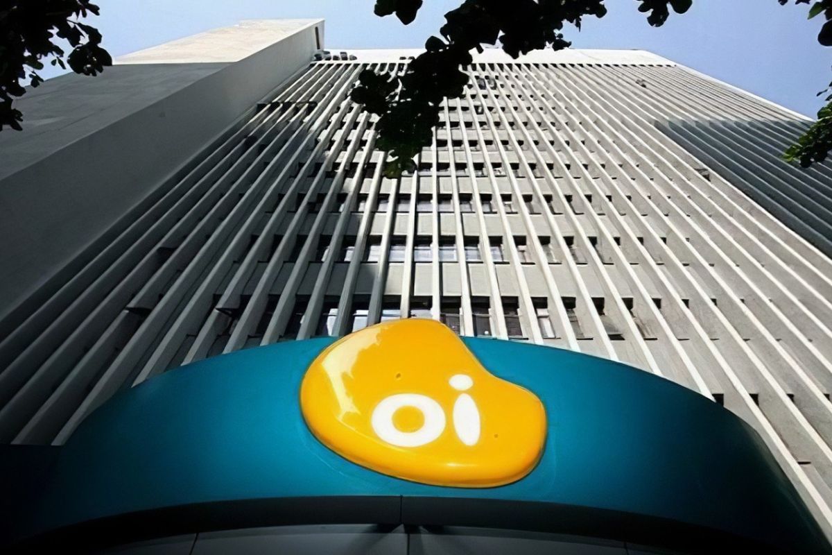 Oi teve falência decretada; especialista analisa o caso