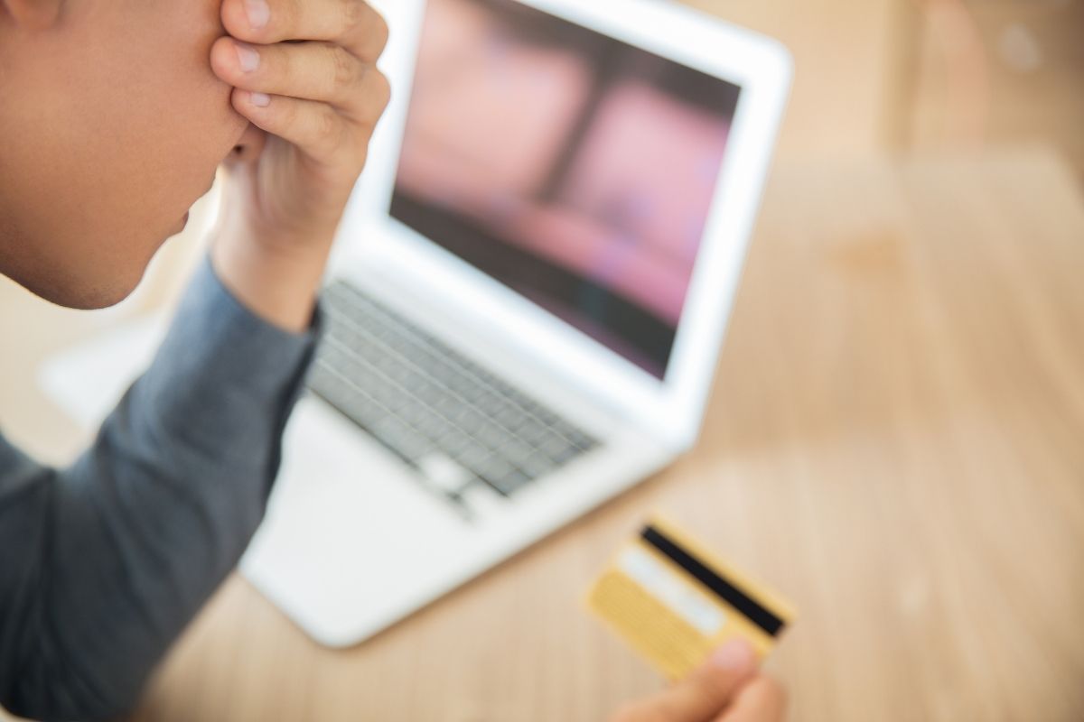 Fraude de identidade no varejo; E-Consumidor 2027
