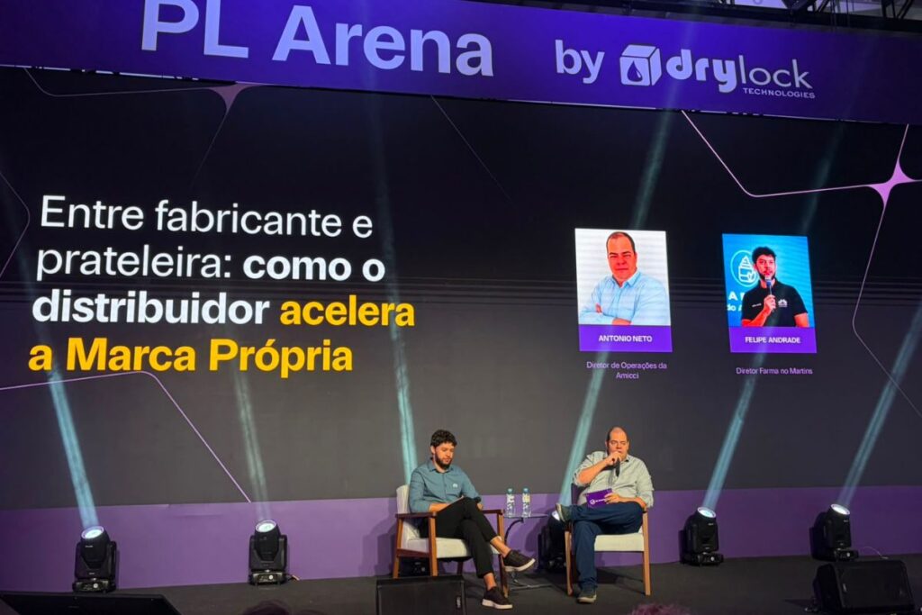 Painel "entre fabricante e prateleira"