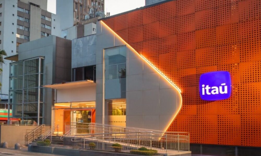 itaú unibanco e soften sistemas